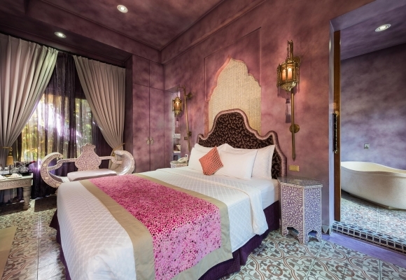 Deluxe Villa / Poppy Flower City